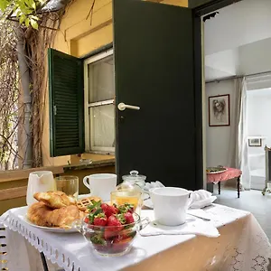 Luxury Piazza Di Spagna Escape With Terrace And Private Rome